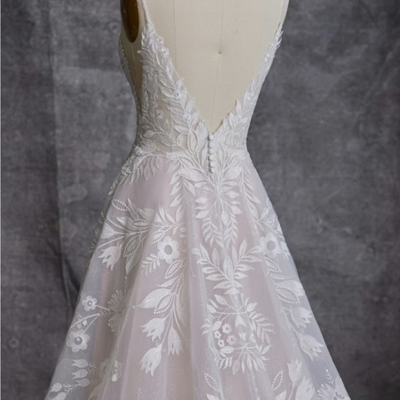 Brand new size 20 “Keisha” Wedding gown by Maggie Sottero. - Picture 2 of 4